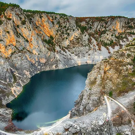 Дом отдыха Amazing In Lokvicici