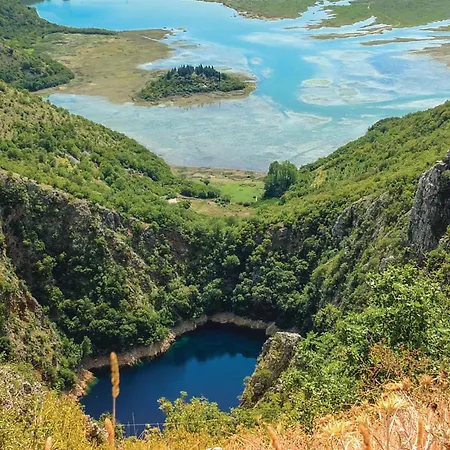 Amazing In Lokvicici Дом отдыха Lokvicic